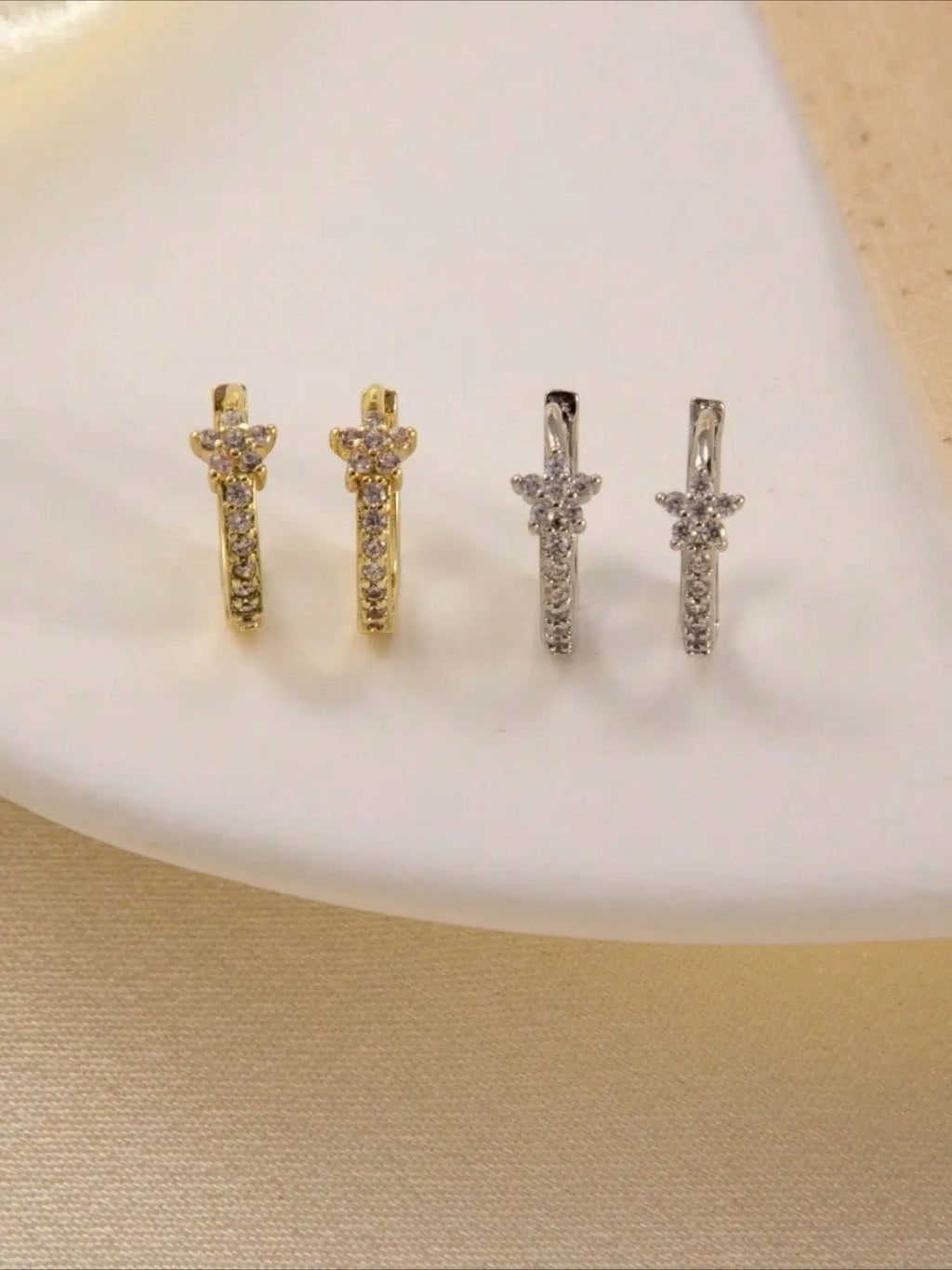 Elegant Exquisite Gorgeous Cute Five-pointed Star Flower Cubic Zirconia Zircon Inlaid Trendy Earrings for Woman Daily Vacation Music Festival Anniversary Gift Couple's Gift，Gift for Her With Zirconia