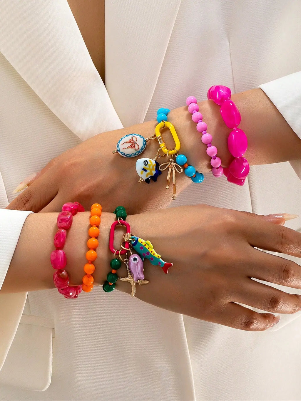 6Pcs Y2K Summer Ocean Fish Charm Beaded Stackable Fashionable Bracelet, Multicolor Resin Beads Bracelets Stacking, Stacked Design Bracelets, Dopamine Funky Bracelets for Women, Matching Bracelets Beaded Bracelet Set