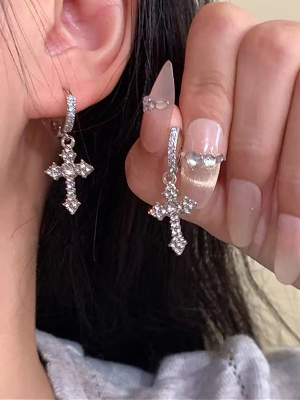 Elegant Punk Style Cross Design Earrings for Women, Studded Cross Earrings, Unique Fashionable Jewelry for Daily Wear, Perfect Gift Idea for Her, Trendy Jewelry, Rhinestone Earrings, Fashionable Accessories