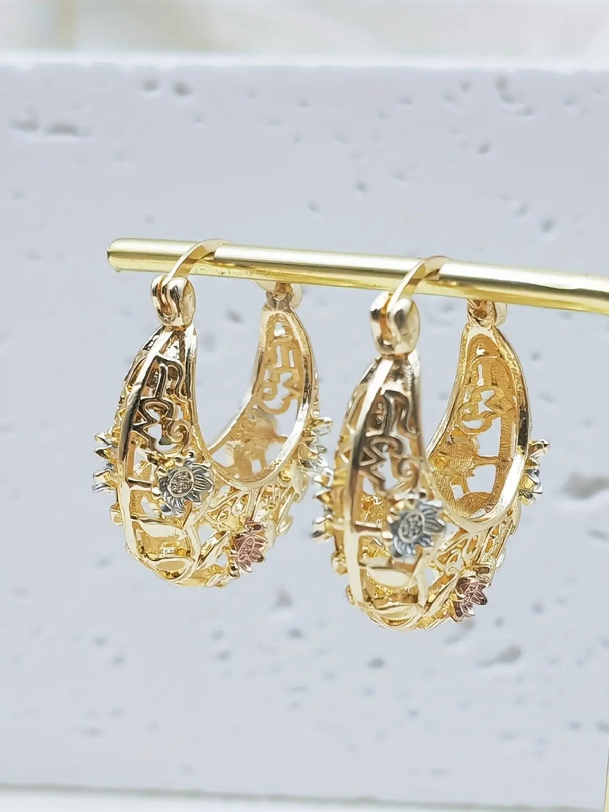 Vintage Hollow-Out Design Earrings for Women, Trendy Versatile & Exquisite Jewelry for Birthday Gift, Flower Earrings, Hoop-Shape Earrings, Ear Hoops