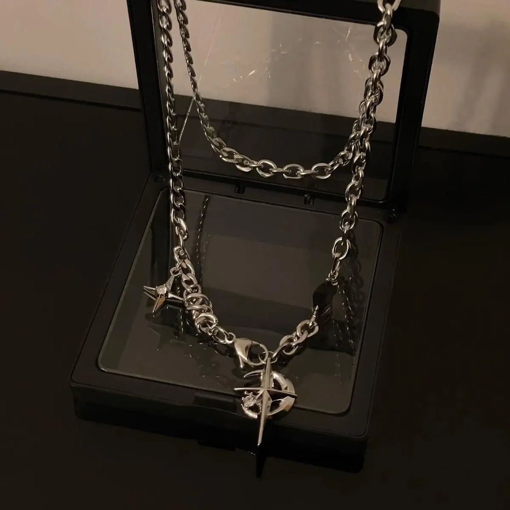 Men's Non-Tarnish Stainless Steel Mid Chest Black Star Pendant Clavicle Chain - Non Tarnish Jewelry, Casual Style Necklaces, Street Style Accessory, Gift Box Included, Unique Gifts for Man