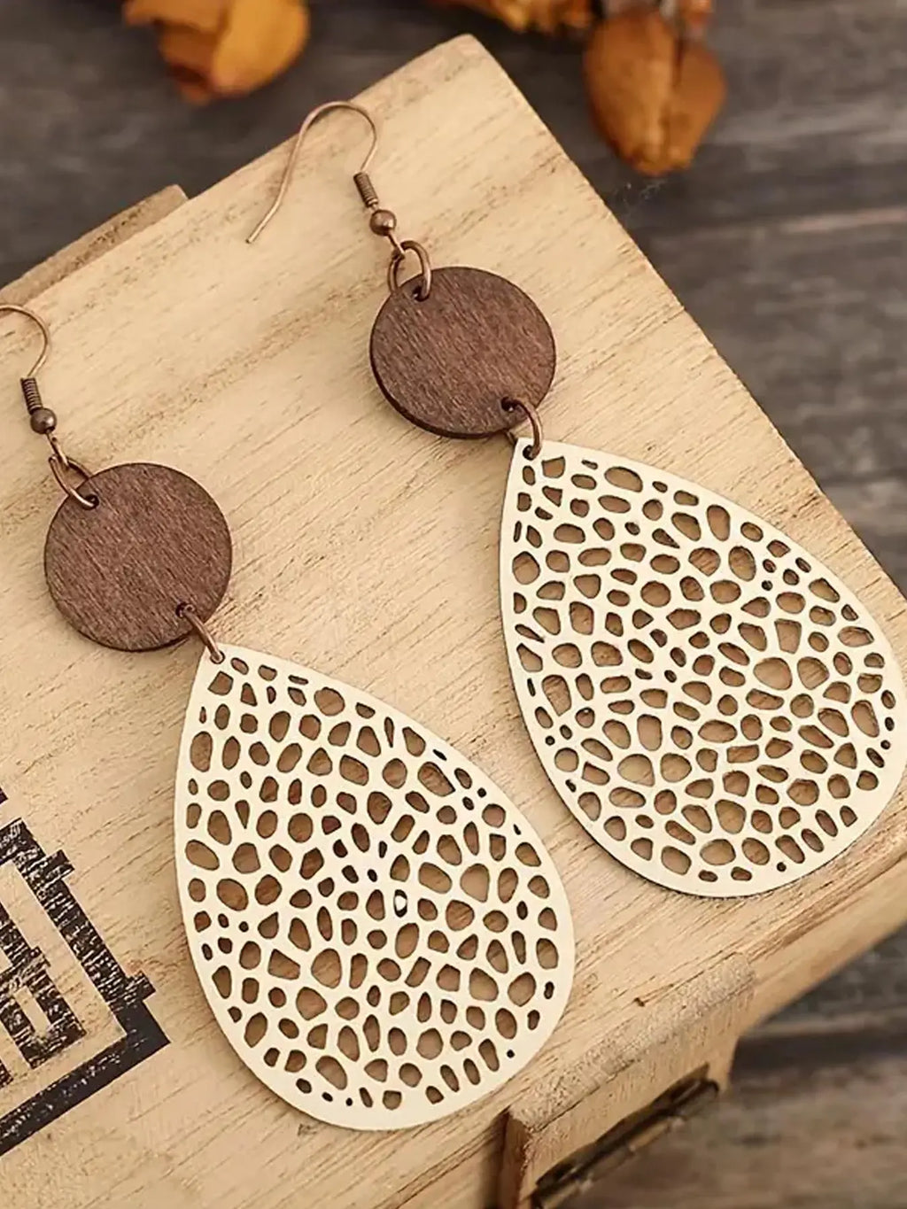 Women's Elegant Hollow out Water Drop Shape Dangle Earrings, 1 Pair Trendy Vintage Retro Dangle Earrings, Chic Gorgeous Bridesmaid Jewelry As Gift for Girlfriend