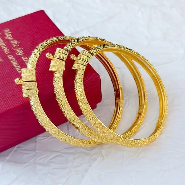 4pcs-Women's Elegant Hollow Out Design Bangle,Exguisite Trendv Bangle,Fashionable Jewelryfor Women & Girls for Daily & Party Decoration Adjustable Promise Ring with Heart Box