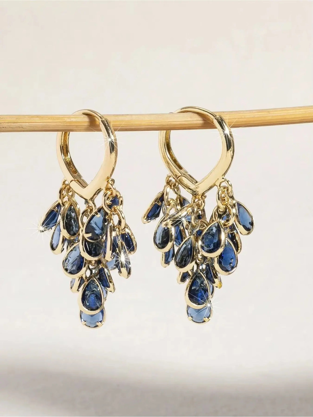 1 Pair of Fashionable and Luxurious Blue Teardrop-Shaped Sparkling Zirconia Fringe Fashion Jewelry Earrings for Women—Exquisite and Elegant, Perfect for Everyday Wear, Parties, and Gatherings; a Stylish Gift