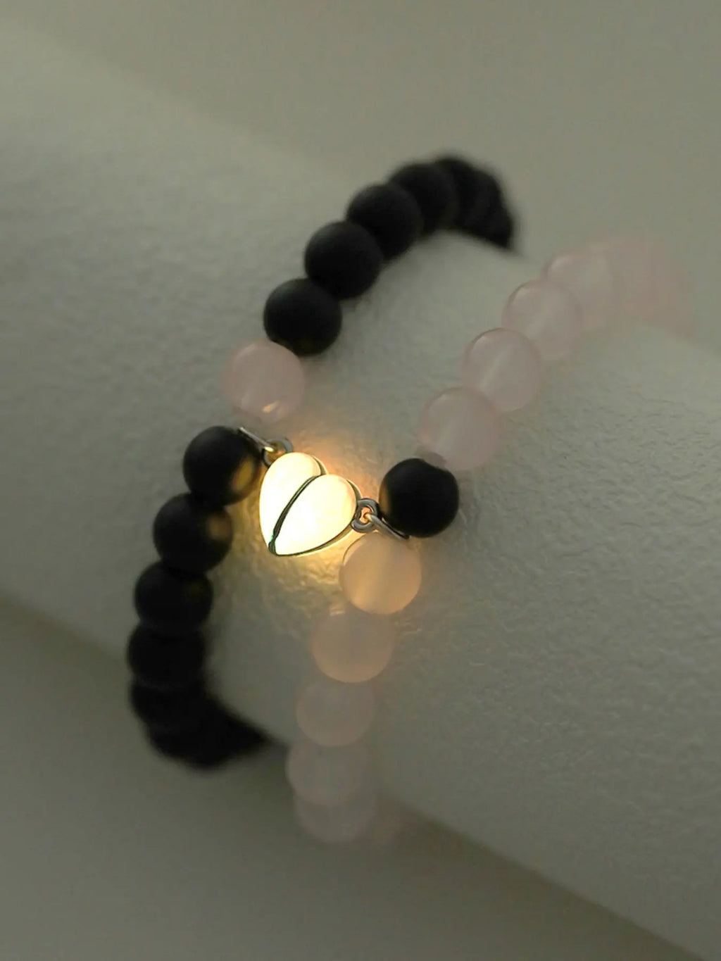 2 Piece Glow-In-The-Dark Heart Magnetic Elastic Beaded Bracelets, Simple Versatile Couple Matching Bangles, Bracelet Sets for Couples, Valentine's Day Romantic Gift, Valentines Day Jewelry, Glass Bead Bracelet