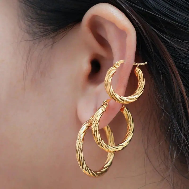 Women's 3-Pair Vintage Twisted Gold-Plated Stainless Steel Earring Stacking Set, Stacked Hoops for Daily Wear & Casual Occasions, Minimalist Costume Jewelry Accessories,sohochic