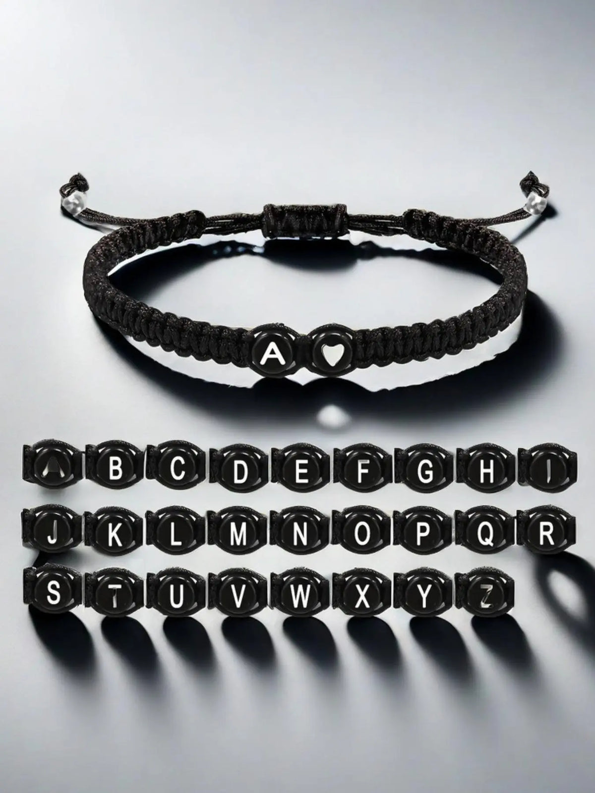 Black and White Heart-Shaped Alphabet Beaded Bracelet, 26-Letter Braided Bracelet, Heart Bracelets for Daily Wear, Fashion Jewelry, Fashionable Bracelet Style, Gift for Birthday and Special Occasions