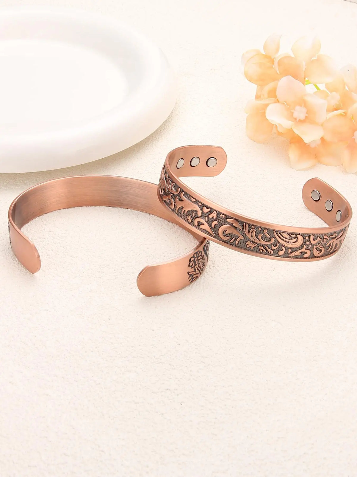 Vintage Style Magnetic Cuff Bangle, Ethnic Pattern Decor Bracelet, Fashion Matching Bracelet Jewelry Accessories for Men, Exquisite Bracelet, Adjustable Bracelet, Copper Bracelet, Adjustable Copper Bangles
