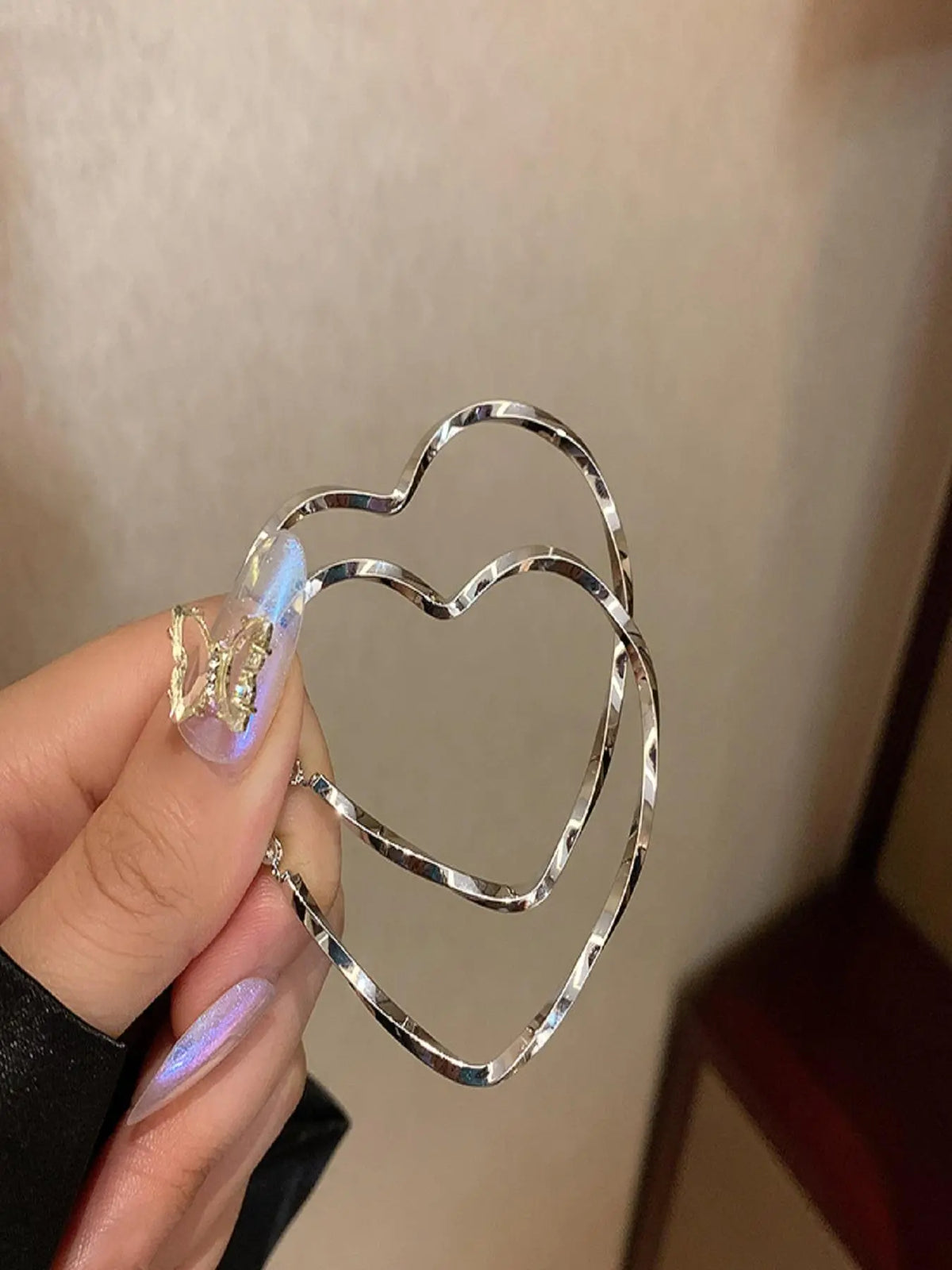Oversized Heart Hoop Earrings for Women, Trendy Metallic Twisted Earring, Party Jewelry, Fashion Jewelry Party, Fashionable Earrings, Fashion Accessories