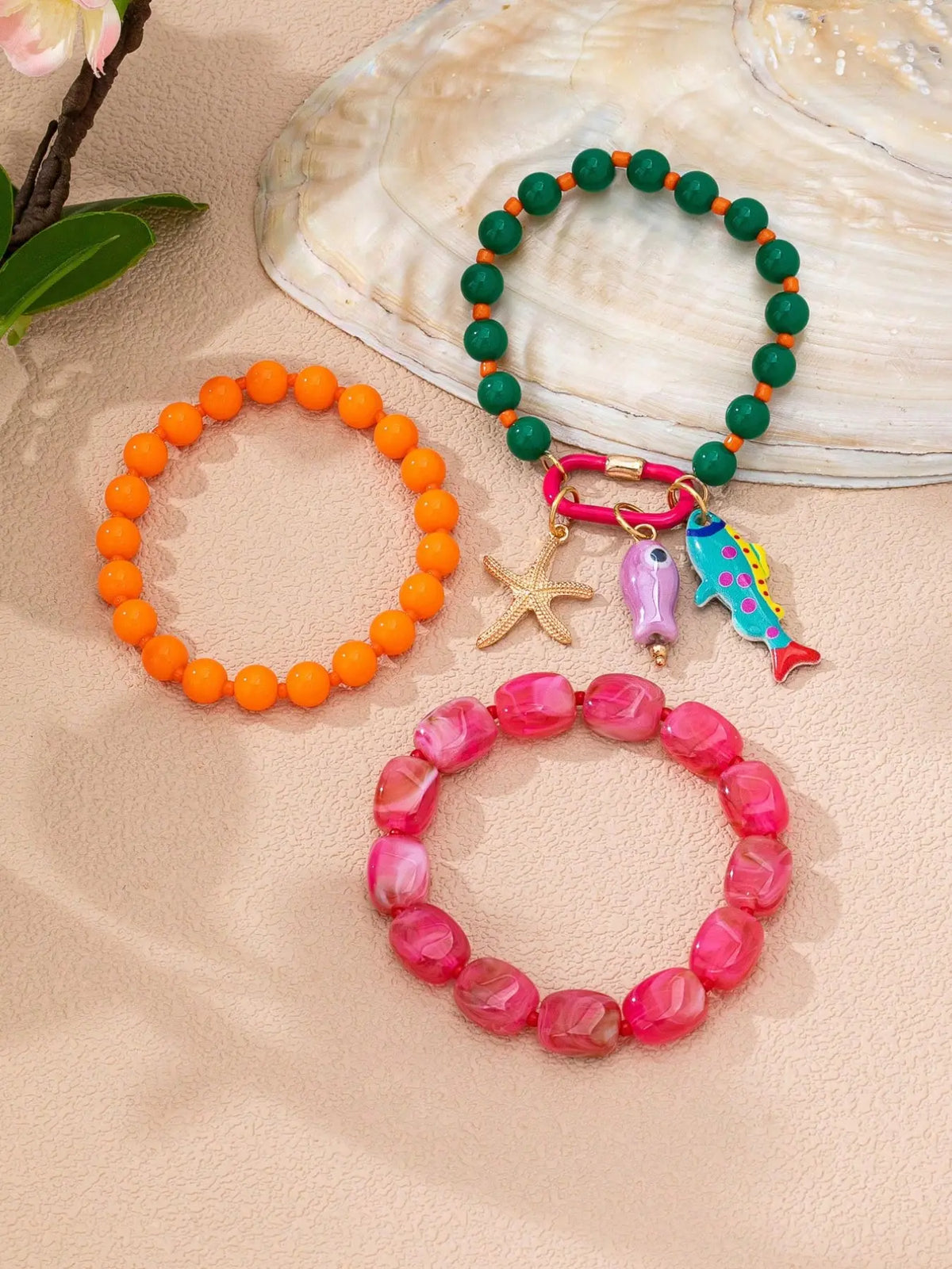 6Pcs Y2K Summer Ocean Fish Charm Beaded Stackable Fashionable Bracelet, Multicolor Resin Beads Bracelets Stacking, Stacked Design Bracelets, Dopamine Funky Bracelets for Women, Matching Bracelets Beaded Bracelet Set