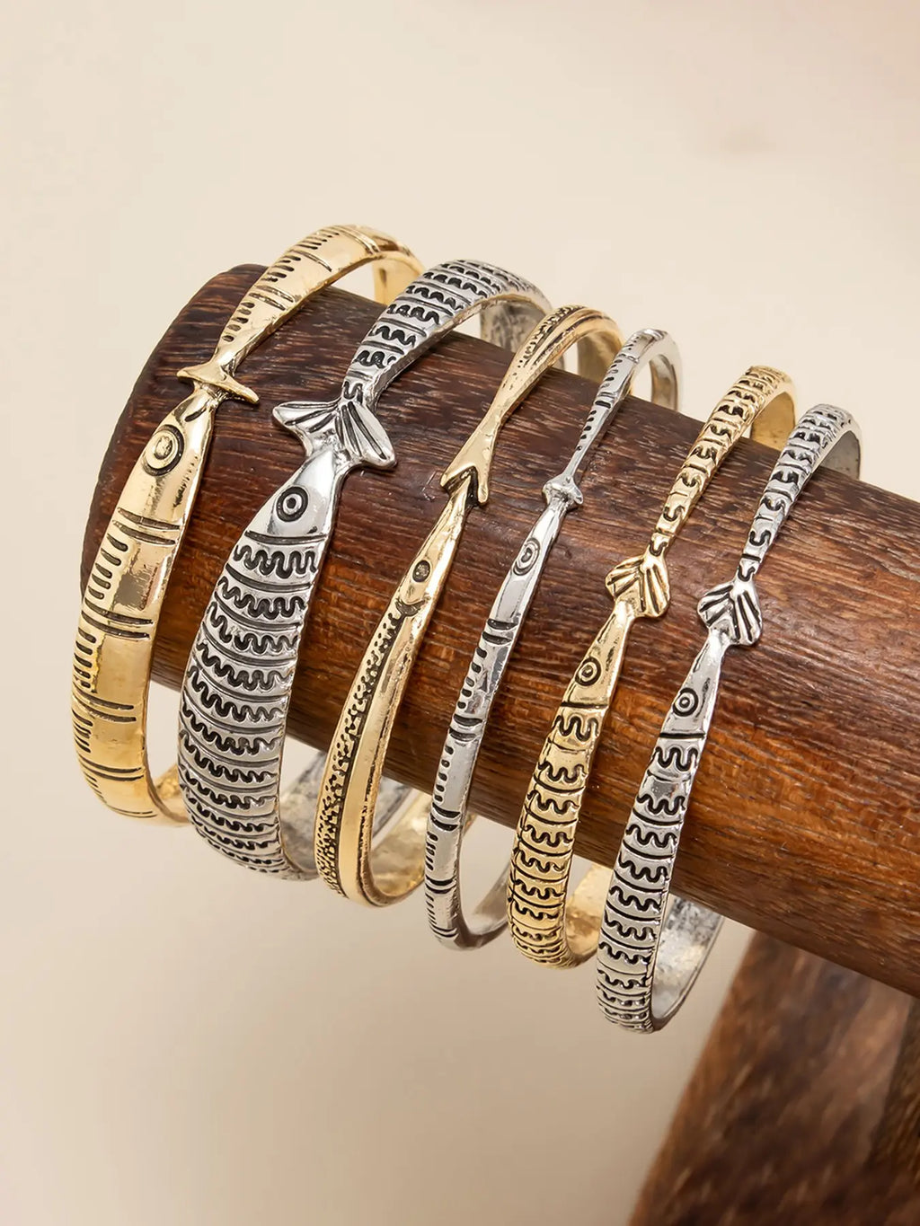 Vintage Ocean Fish Bracelet Set, 6-Piece Layered Tropical Fish Pattern Bangles, Design Retro Stackable Hand Jewelry, Stackable Bracelets