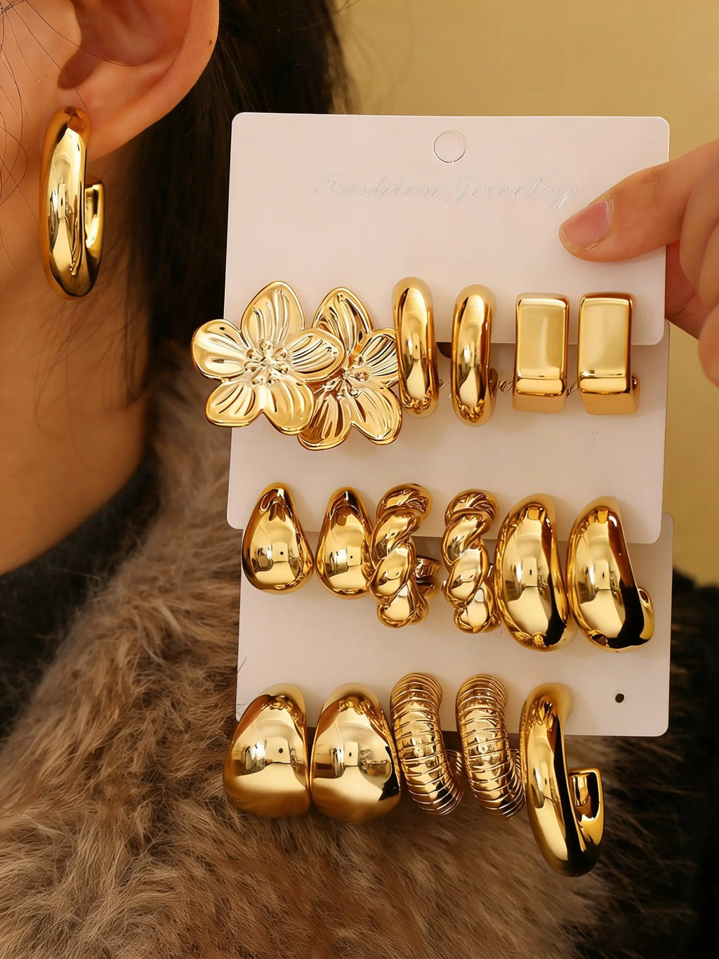 9 Pairs of Women's Water Drop, Geometric, and Floral Stud Earrings, Earring Set, Stud Earring Pack, Elegant Fashion Jewelry for Everyday Wear, Earrings Studs