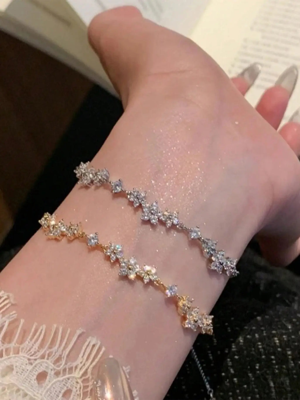 Elegant Adjustable Zircon Flower Bracelet for Women, Casual Style Accessory, Perfect for Daily Wear, Holiday Gifts, Elegant Jewelry Bracelet, Hand Chain Jewelry