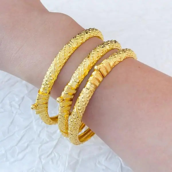 4pcs-Women's Elegant Hollow Out Design Bangle,Exguisite Trendv Bangle,Fashionable Jewelryfor Women & Girls for Daily & Party Decoration Adjustable Promise Ring with Heart Box