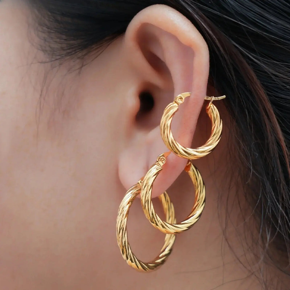 Women's 3-Pair Vintage Twisted Gold-Plated Stainless Steel Earring Stacking Set, Stacked Hoops for Daily Wear & Casual Occasions, Minimalist Costume Jewelry Accessories,sohochic