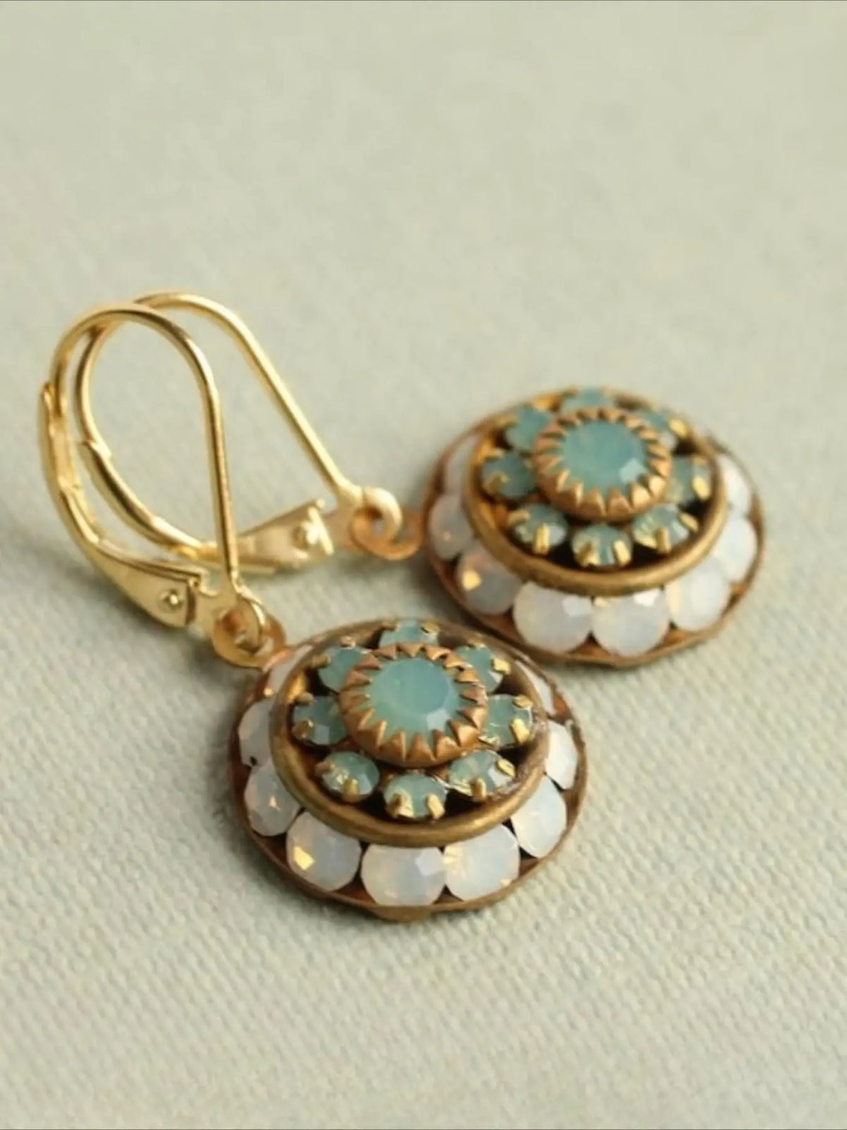 Boho Ethnic Feng Shui Rhinestone Flower Round Pendant Earrings, Vintage Design Women's Party Vacation Personality Ear Rings, Earrings Sparkling Earrings Hoops, Vintage Statement Earrings, Circle Shape Earrings, Stylish Jewelry, High Quality Earrings