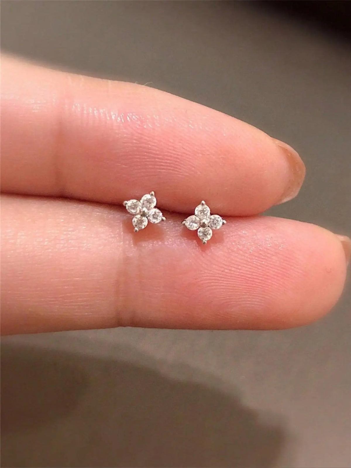 Rhinestone Decor Stud Earrings As Summer Outfits 2024, Flower Shaped Stud Earrings, Fashion Accessories for Women & Girls, Stud Earring Jewelry, Studs Earrings