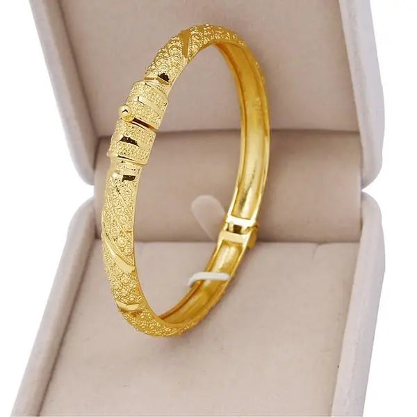 4pcs-Women's Elegant Hollow Out Design Bangle,Exguisite Trendv Bangle,Fashionable Jewelryfor Women & Girls for Daily & Party Decoration Adjustable Promise Ring with Heart Box