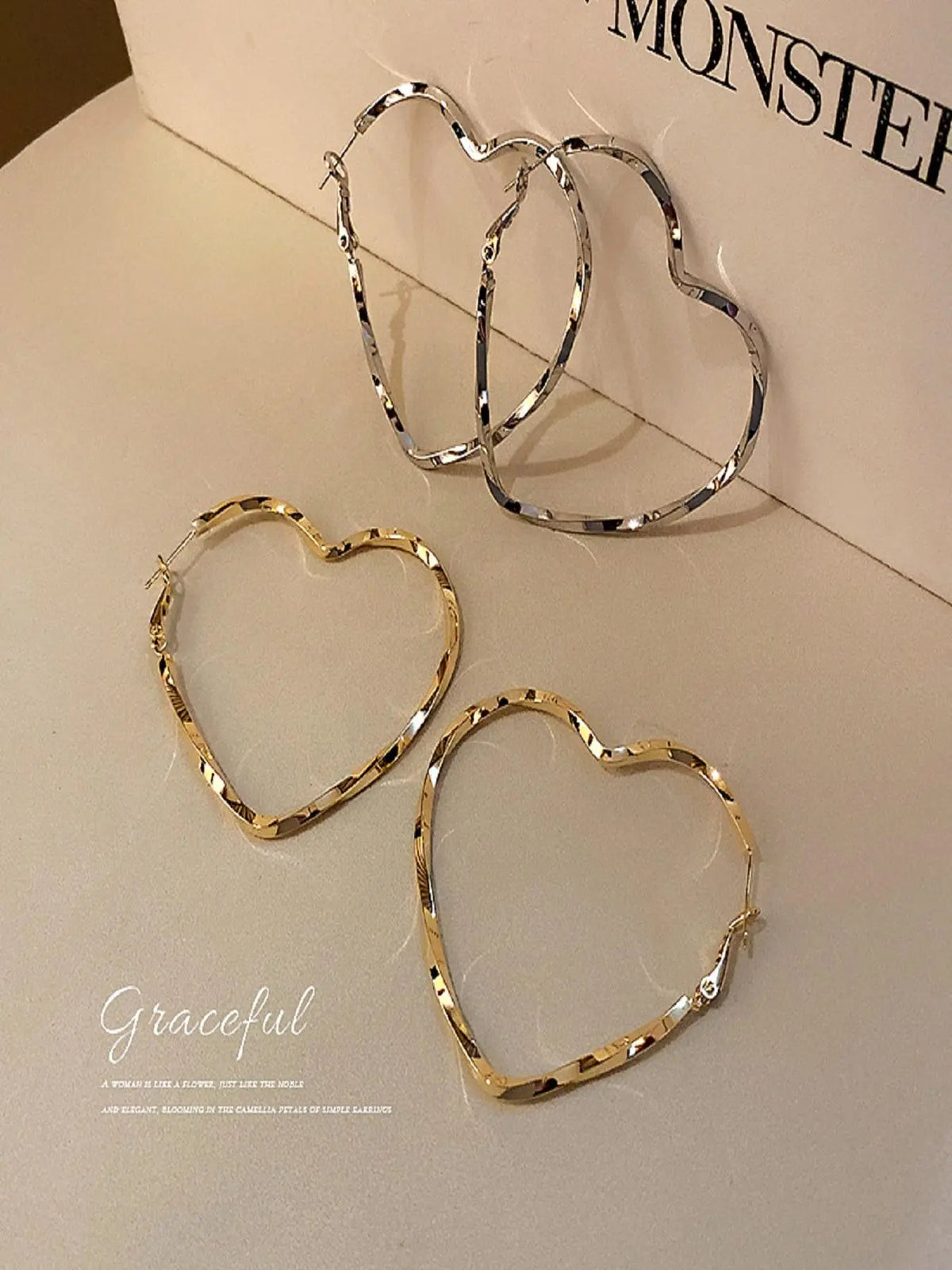 Oversized Heart Hoop Earrings for Women, Trendy Metallic Twisted Earring, Party Jewelry, Fashion Jewelry Party, Fashionable Earrings, Fashion Accessories