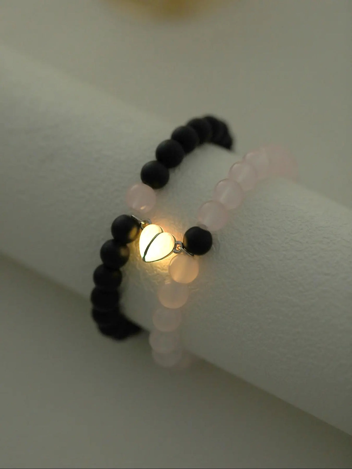 2 Piece Glow-In-The-Dark Heart Magnetic Elastic Beaded Bracelets, Simple Versatile Couple Matching Bangles, Bracelet Sets for Couples, Valentine's Day Romantic Gift, Valentines Day Jewelry, Glass Bead Bracelet