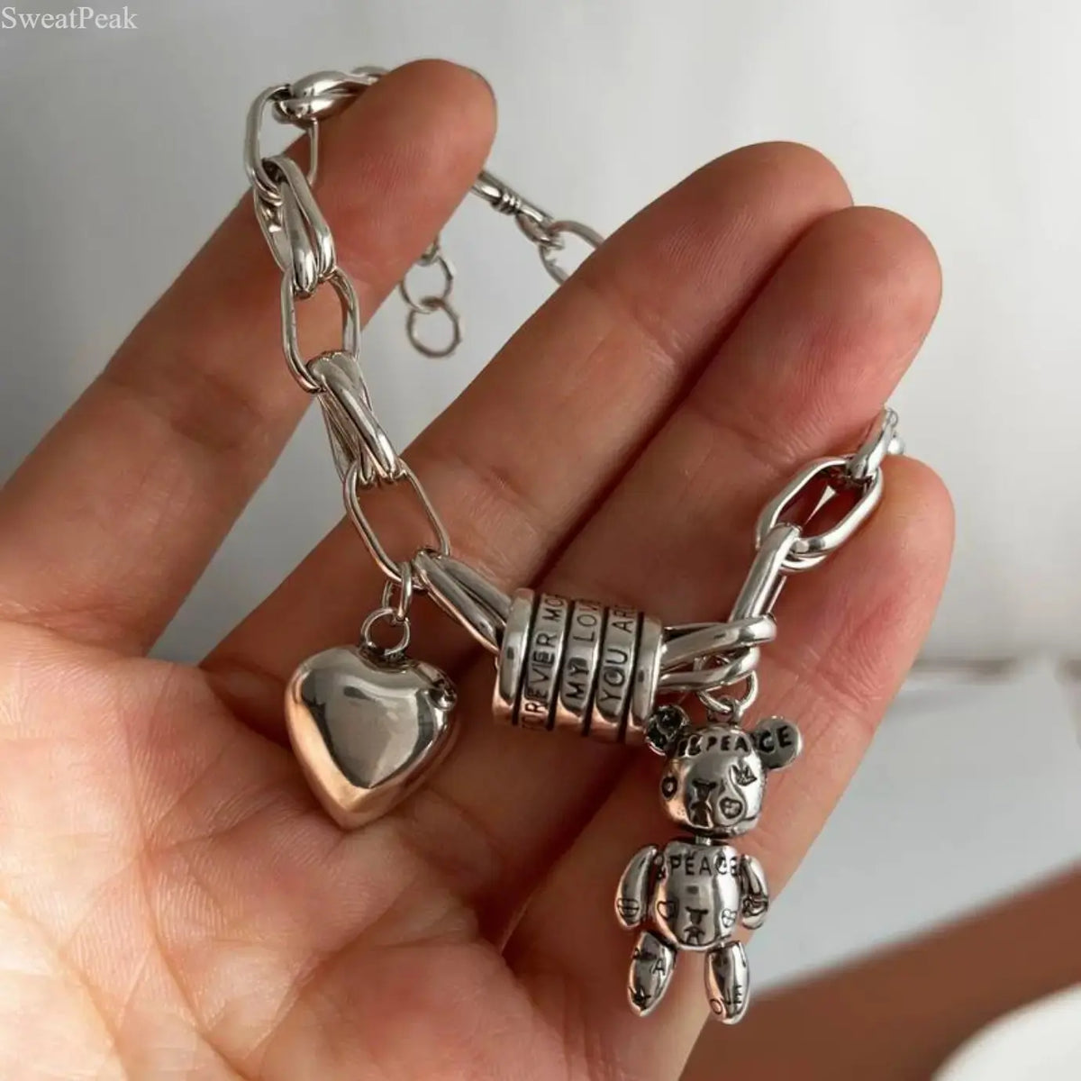 Women's Heart Charm Bracelet Non Tarnish Stainless Steel Dainty Stackable Bracelet Minimalist Fashion Jewelry Birthday Anniversary Gift for Her Daily Wear