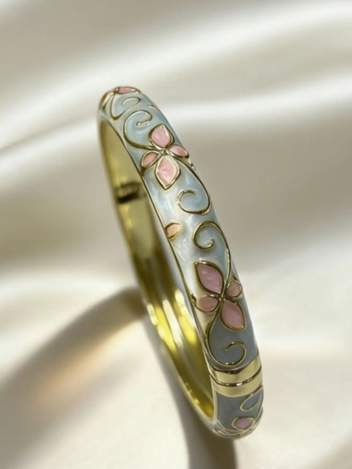 2026 Enamel Flower Geometric Bangle Bracelet, Sweet High-End Daily Wear Jewelry for Women, Fashionable Elegant Bangle Bangles