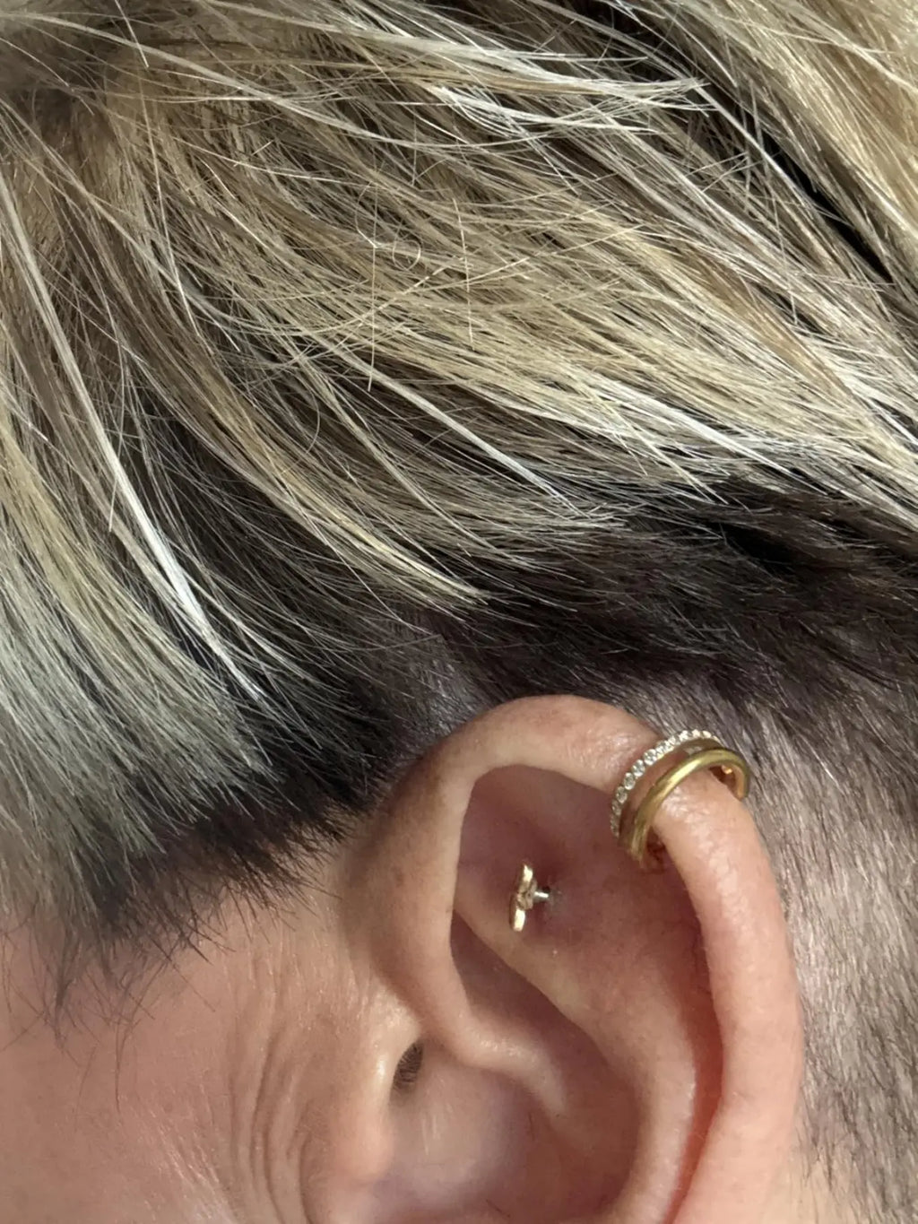 2pcs Small Cartilage Double-hoop Helix Conch Piercing Earrings with Cubic Zirconia for Women Trendy Stainless Steel Sets Piercing Jewelry 16gauge 8mm, Earring Stack Shining Earrings Sparkling Ear Jewelry