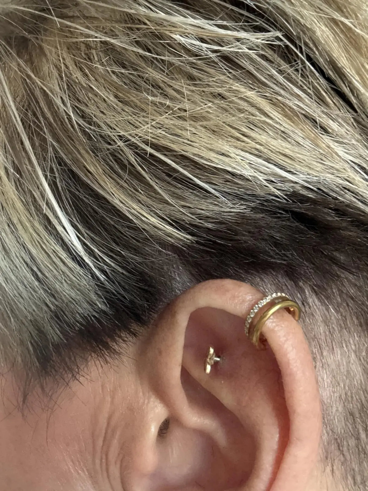2pcs Small Cartilage Double-hoop Helix Conch Piercing Earrings with Cubic Zirconia for Women Trendy Stainless Steel Sets Piercing Jewelry 16gauge 8mm, Earring Stack Shining Earrings Sparkling Ear Jewelry