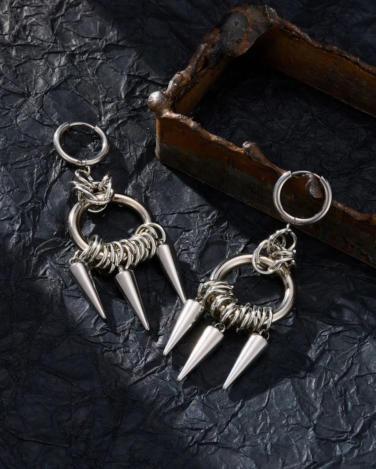 Oufer 2Pcs Linked Chain Grunge Punk Spike Dangle Hoop Earrings - Stainless Steel Chunky Jewelry, Whimsical Accessories, Classic Versatile Casual Wear Pieces, Grunge Punk Edge for Bold Outfits