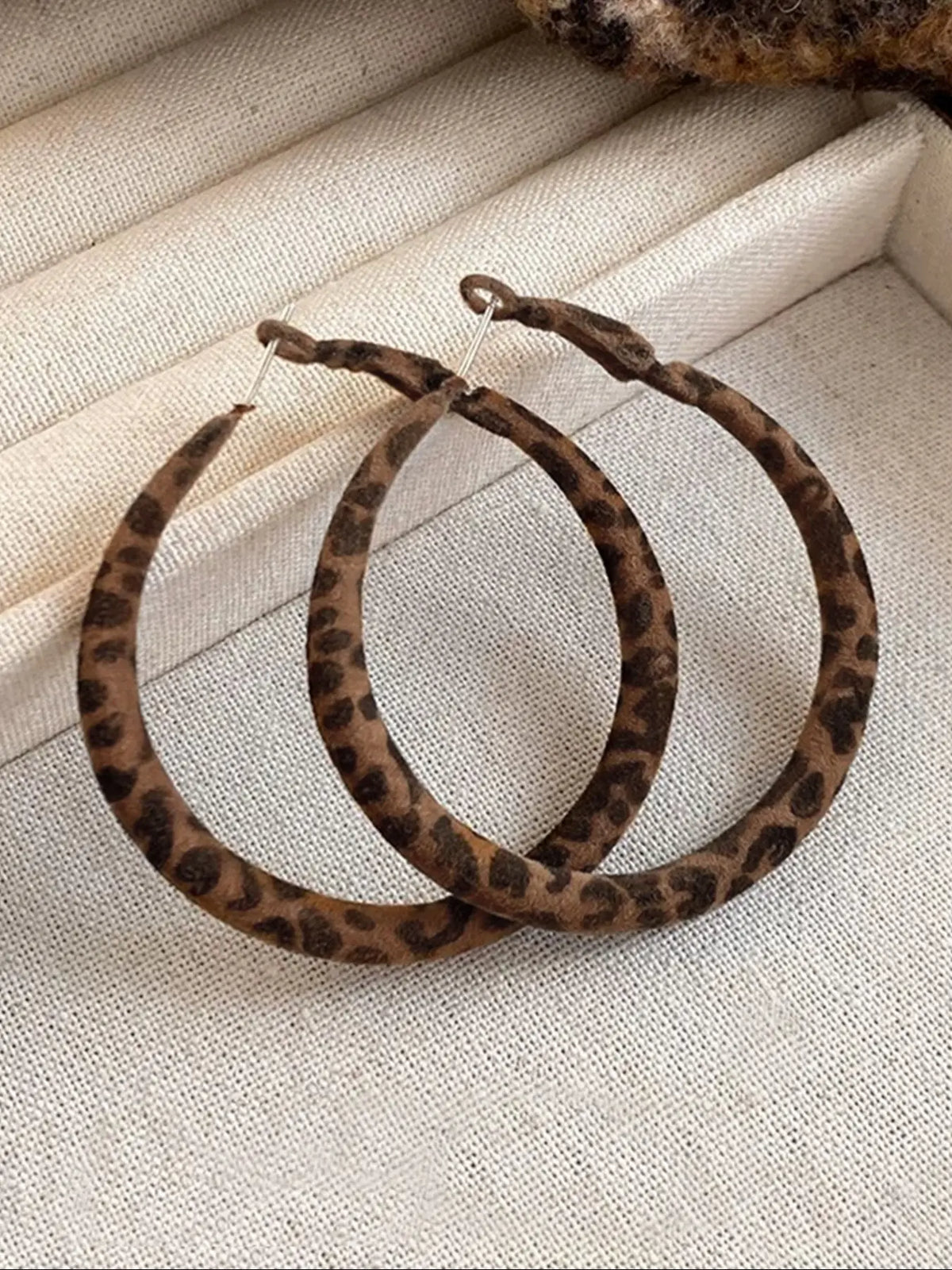 Women's Velvet Leopard Print Hoop Earrings, Elegant Geometric Design, Perfect for Daily Wear, Dates, Parties & Holidays, Hoop Shape Earrings