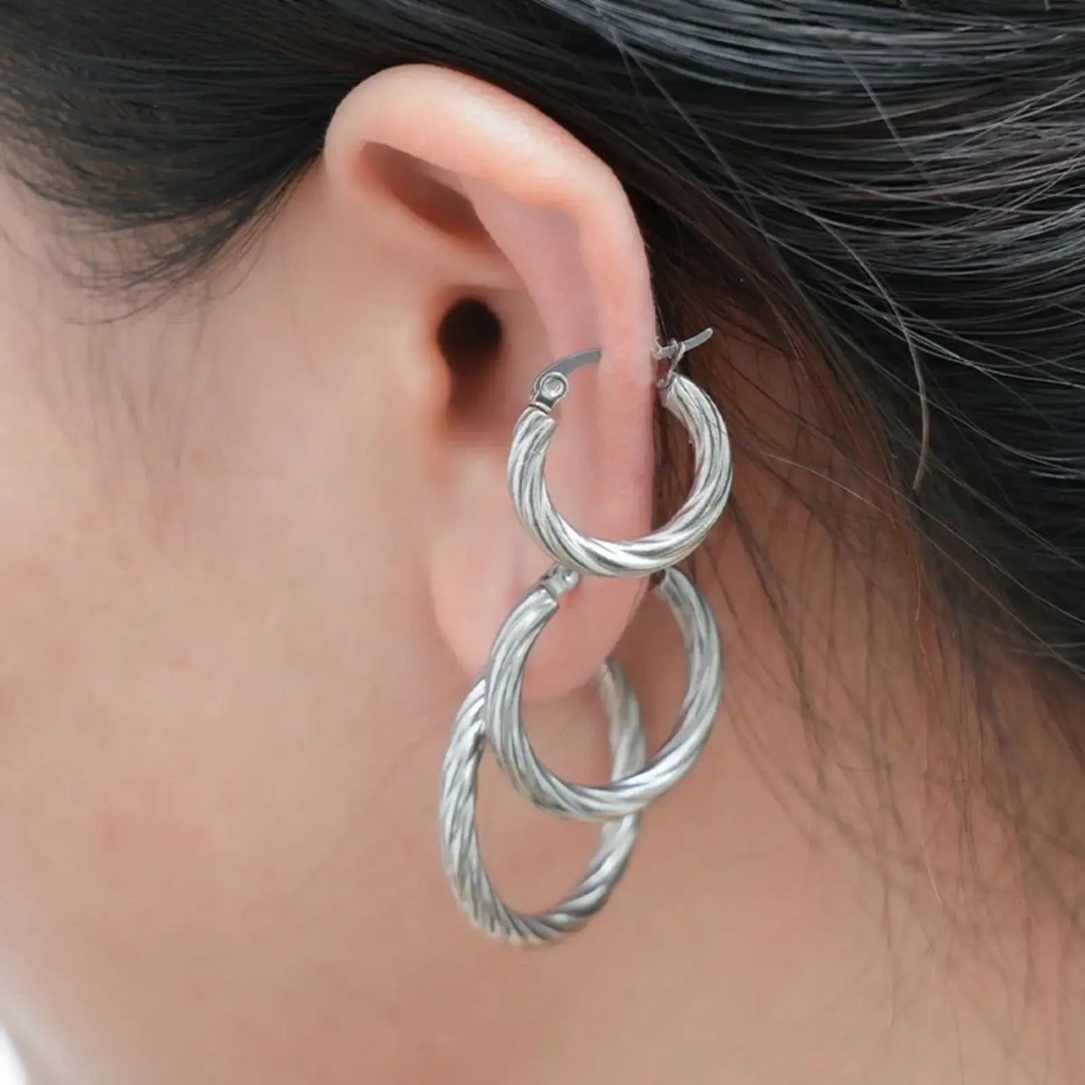 Women's 3-Pair Vintage Twisted Gold-Plated Stainless Steel Earring Stacking Set, Stacked Hoops for Daily Wear & Casual Occasions, Minimalist Costume Jewelry Accessories,sohochic
