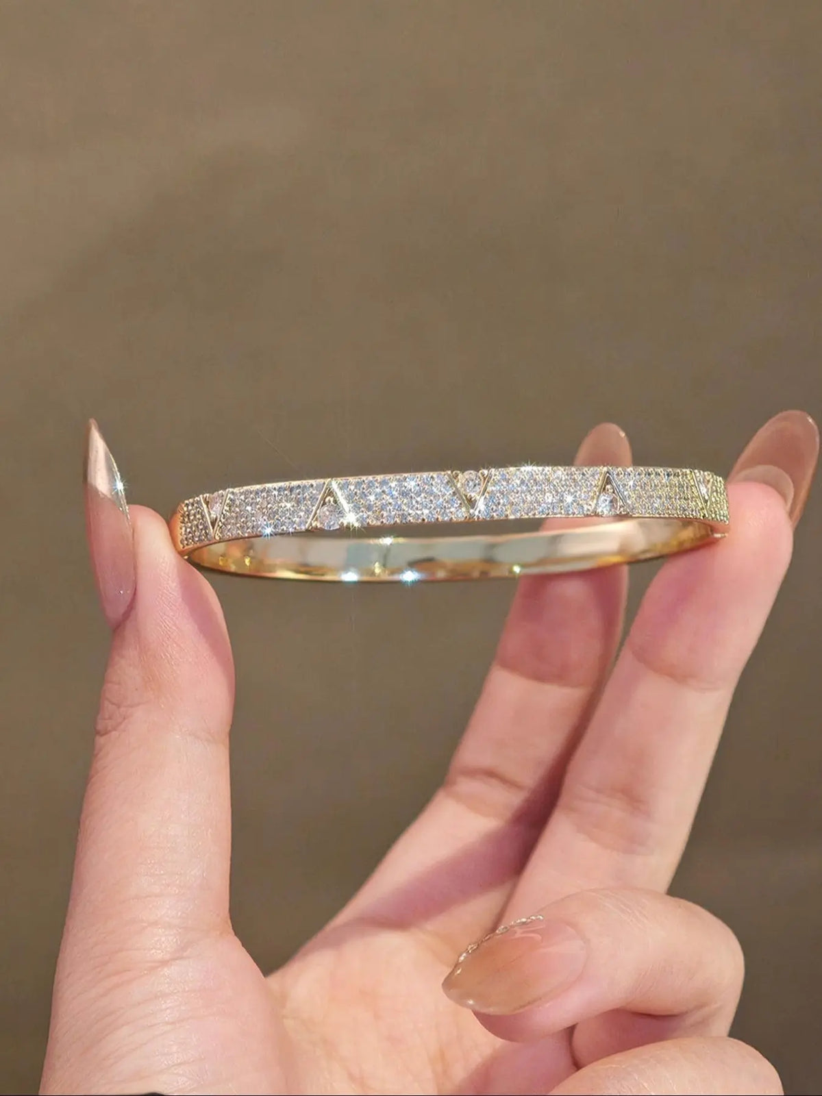 Elegant Rhinestone Zircon Bracelet for Women, Fashionable Jewelry, Casual Floral Design, Perfect for Daily Wear and Parties, Ideal Gift Choice