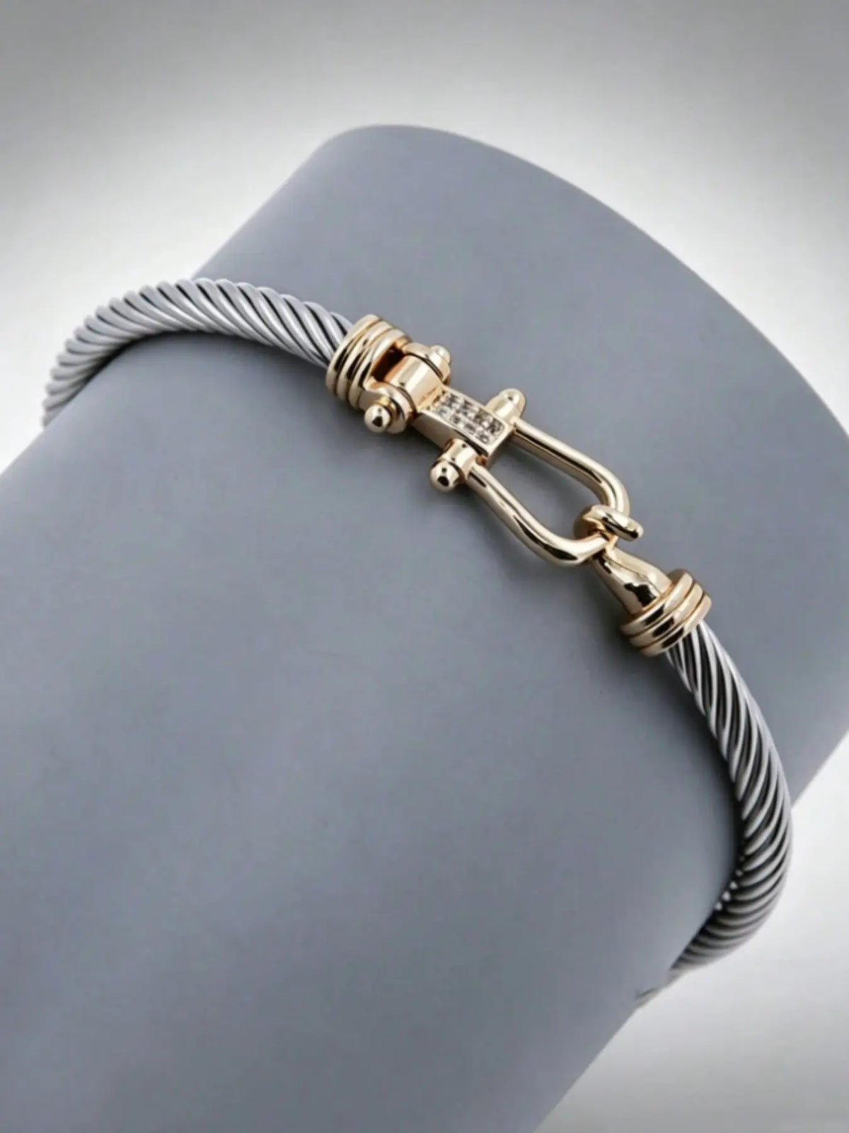 Adjustable Stainless Steel Bracelet, Dual-Tone and Silver Color Design, Punk/goth Style, Ideal for Daily Wear, Perfect Gift, Adjustable Link Bracelet, Jewelry Bracelets