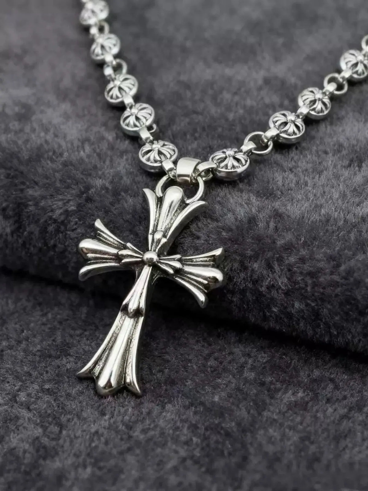 2-Piece Set Retro Unisex Gothic Layered Cross Necklace, Punk Sword Pendant, Ideal Gift for Men and Women, All-Season Accessory, Grunge Cross Necklace, Alloy Necklace, Cross Chain Design