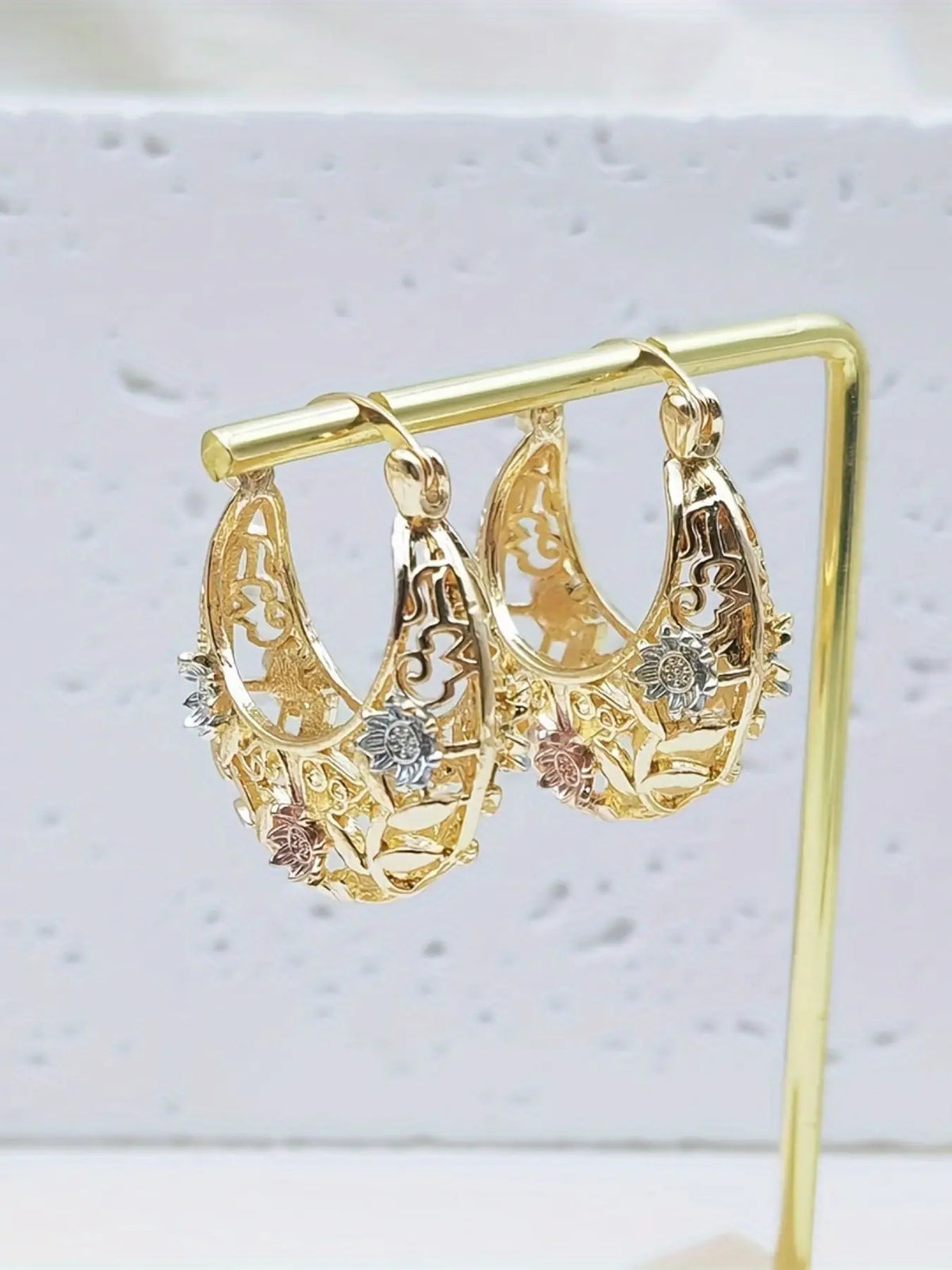 Vintage Hollow-Out Design Earrings for Women, Trendy Versatile & Exquisite Jewelry for Birthday Gift, Flower Earrings, Hoop-Shape Earrings, Ear Hoops