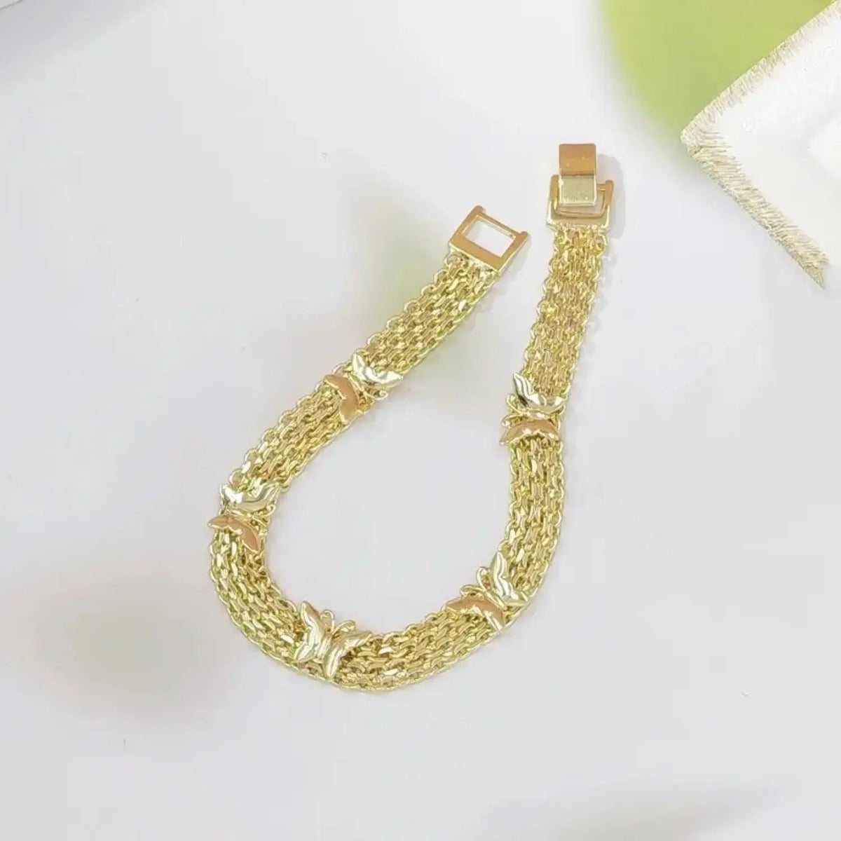【SummerWins】Chic Butterfly Bracelet for Women Trendy Dainty Chain Wrist Ornament Elegant Statement Jewelry Lovely Friendship Birthday Gift for Best Friends,sohochic