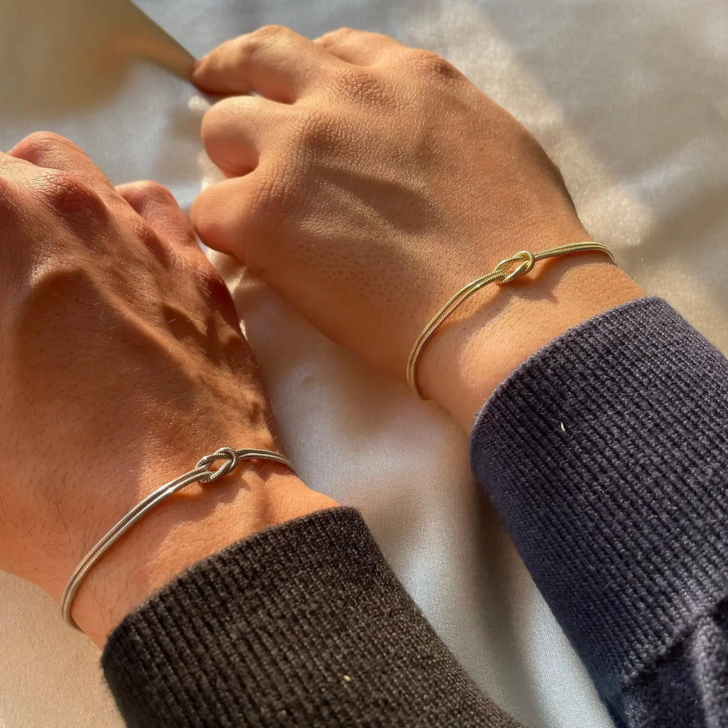 2pcs/set Love Knot Matching Bracelets for Couples - Matching BF and GF, Friendship-Themed Bracelets & Bangles, Men's Jewelry, Intimate Couple Gifts, GF Gift for Valentines Day, His And Hers,sohochic